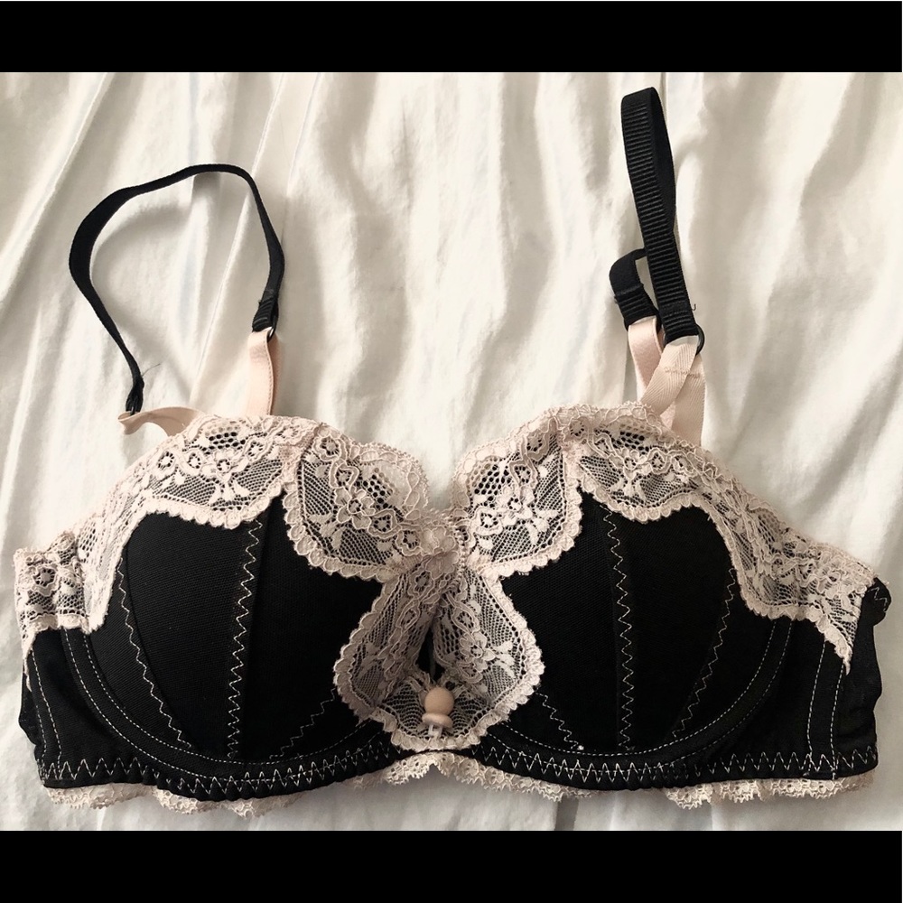 Black Nude Lace Push-up Bra UK 30C A